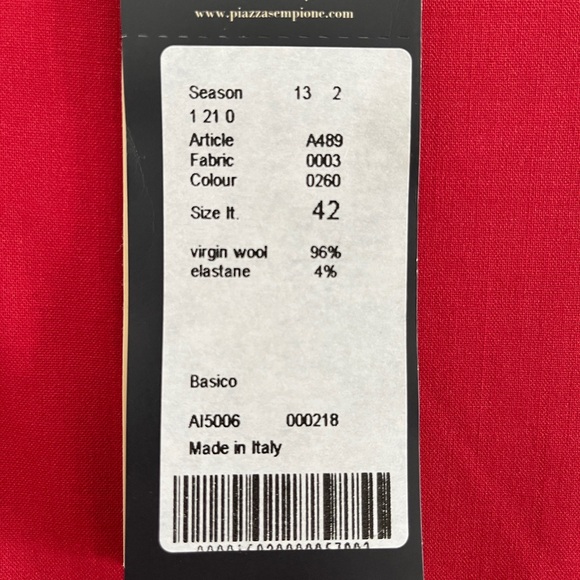 Elegant Red Dress - Picture 4 of 5